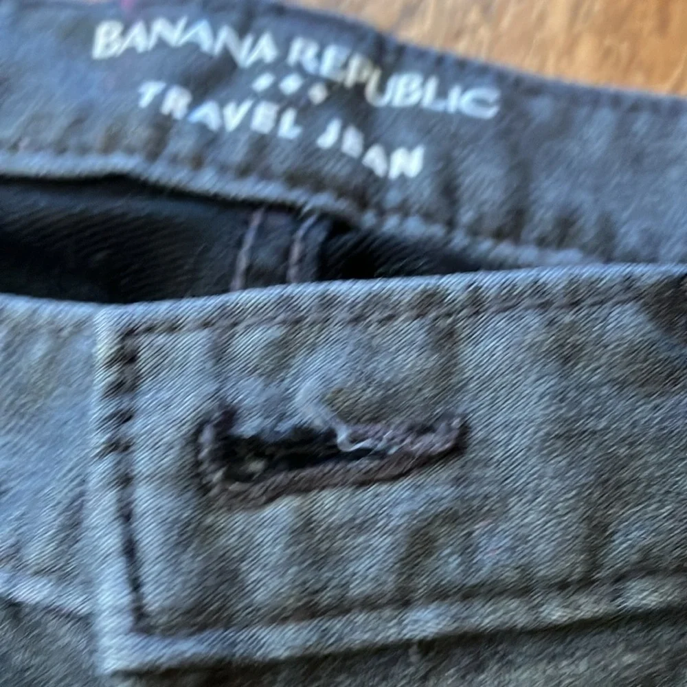 Banana republic 32x30 traveler jean Men's dark grey Jeans athletic fit
